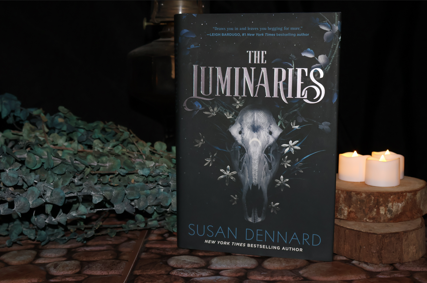 The Luminaries Susan Dennard ⭐⭐⭐